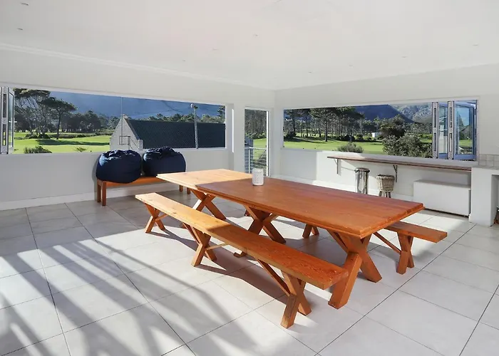269 On Main Holiday Home