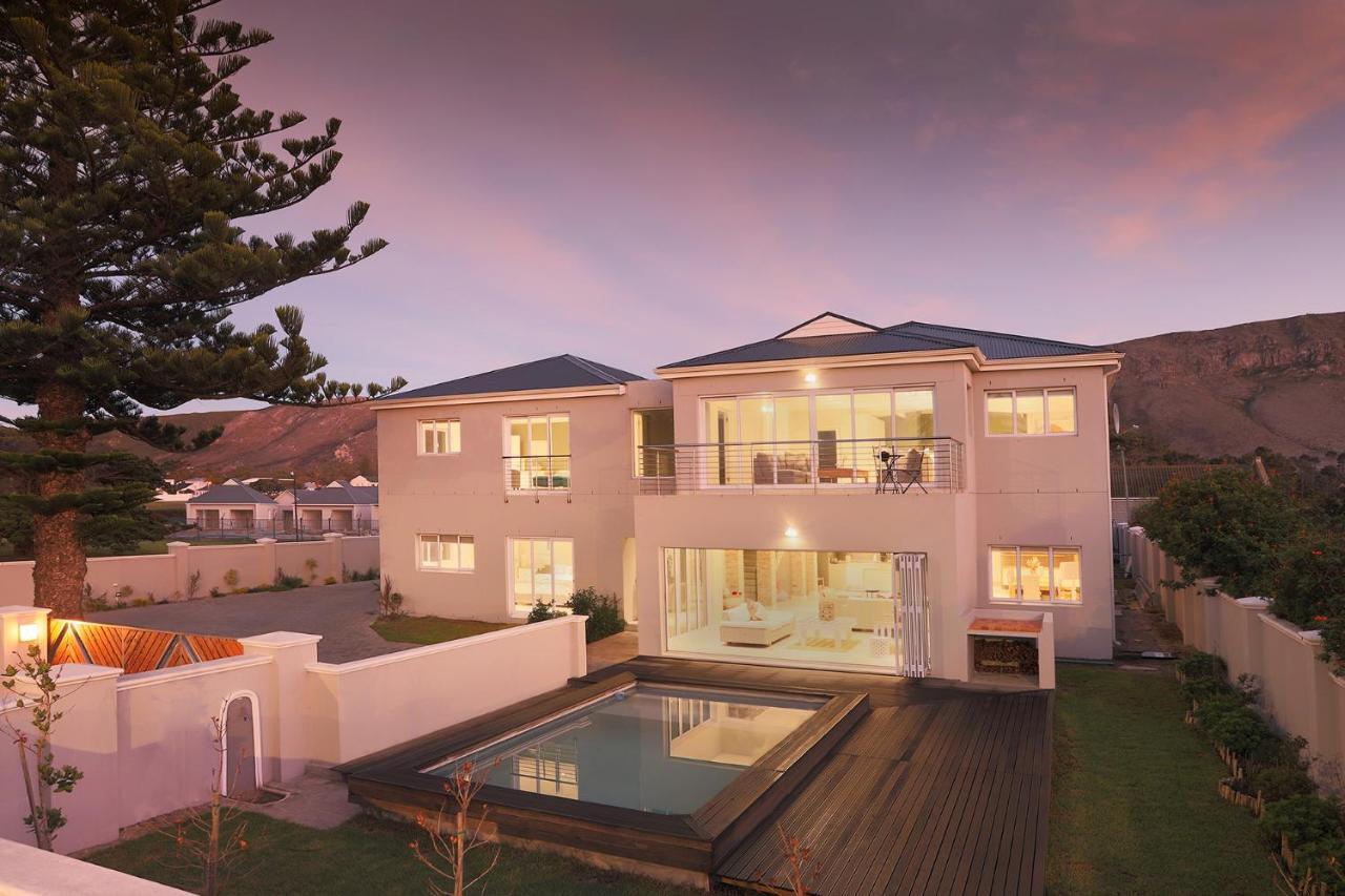 269 On Main Hermanus